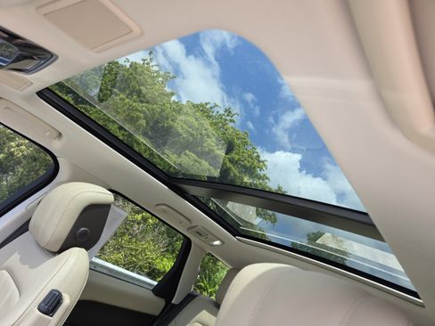 Certified 2022 Land Rover Range Rover Sport HSE Silver Edition image 13