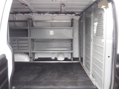 Used 2020 Chevrolet Express 2500 w/ Communications Package RWD image 12