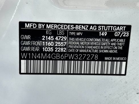 Used 2023 Mercedes-Benz GLB 250 image 2