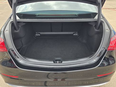 Used 2022 Mercedes-Benz C 300 4MATIC Sedan image 11