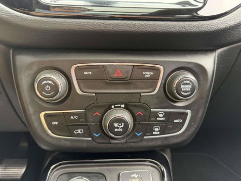 Used 2019 Jeep Compass Limited AWD/4WD image 22