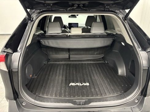 Used 2024 Toyota RAV4 XLE Premium image 9