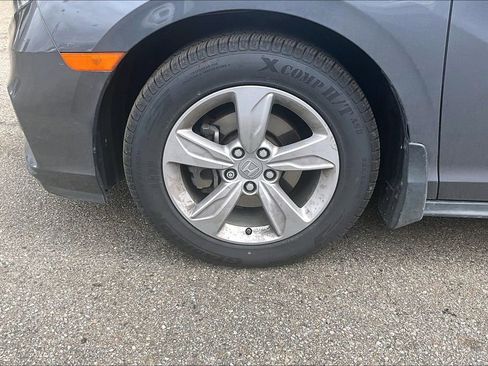 Used 2019 Honda Odyssey EX-L image 4