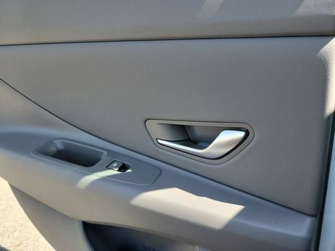 New 2026 Hyundai Elantra Sport FWD image 22