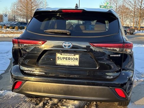Used 2023 Toyota Highlander XLE image 5
