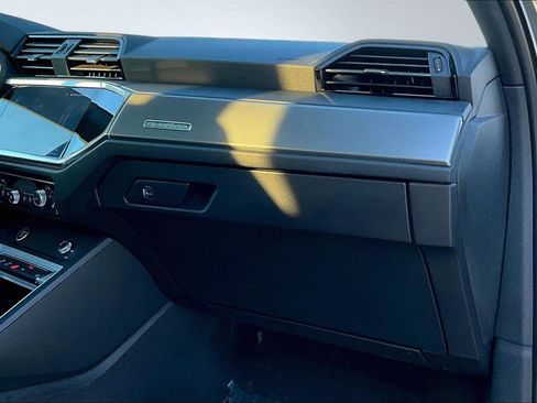 Used 2023 Audi Q3 2.0T Premium image 21