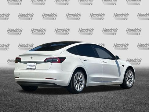 Used 2022 Tesla Model 3 RWD image 5