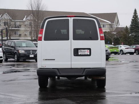 Used 2022 Chevrolet Express 3500 LS image 4