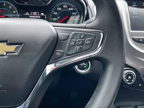 Used 2017 Chevrolet Cruze LT w/ Convenience Package image 19