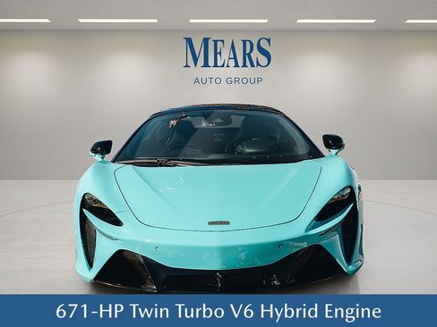 Used 2025 McLaren Artura Spider image 3