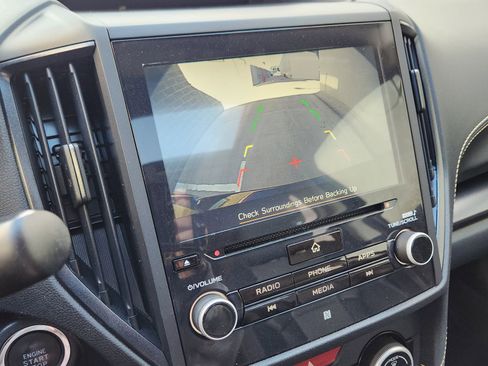 Used 2022 Subaru Crosstrek 2.5i Sport w/ Moonroof Package image 21