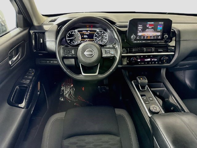 Used 2022 Nissan Pathfinder SV w/ SV Premium Package AWD/4WD image 16