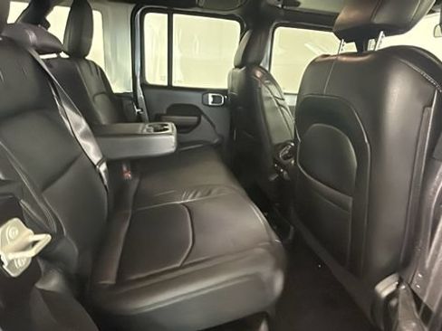 Used 2023 Jeep Wrangler Unlimited w/ Convenience Group AWD/4WD image 26