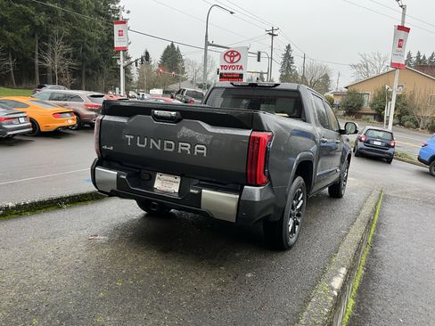 Used 2024 Toyota Tundra Capstone AWD/4WD image 7