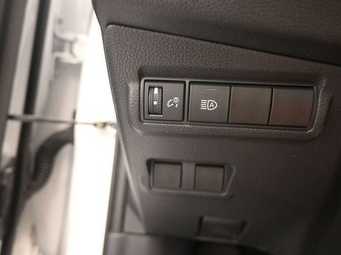 Used 2022 Toyota Corolla Cross LE w/ Black Badges Package (TMS) AWD/4WD image 31