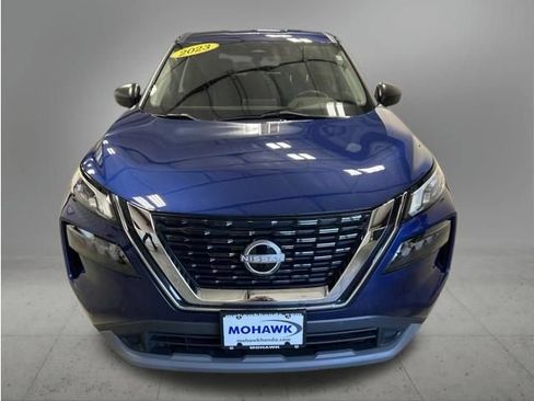 Used 2023 Nissan Rogue S AWD/4WD image 9