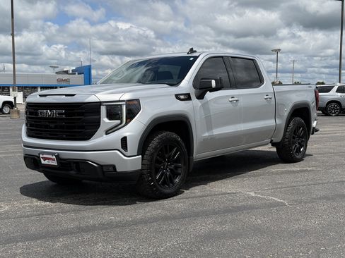 Certified 2022 GMC Sierra 1500 Elevation w/ Elevation Premium Package AWD/4WD image 11