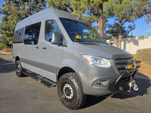 Used 2021 Mercedes-Benz Sprinter 2500 image 5