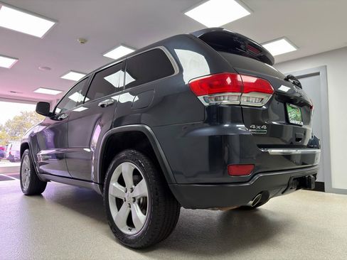 Used 2014 Jeep Grand Cherokee Limited w/ Luxury Group II AWD/4WD image 5