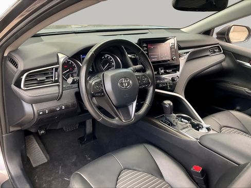 Used 2023 Toyota Camry SE w/ Convenience Package FWD image 17