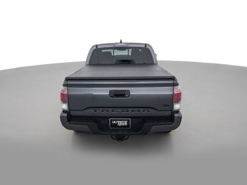 Used 2021 Toyota Tacoma TRD Sport image 6