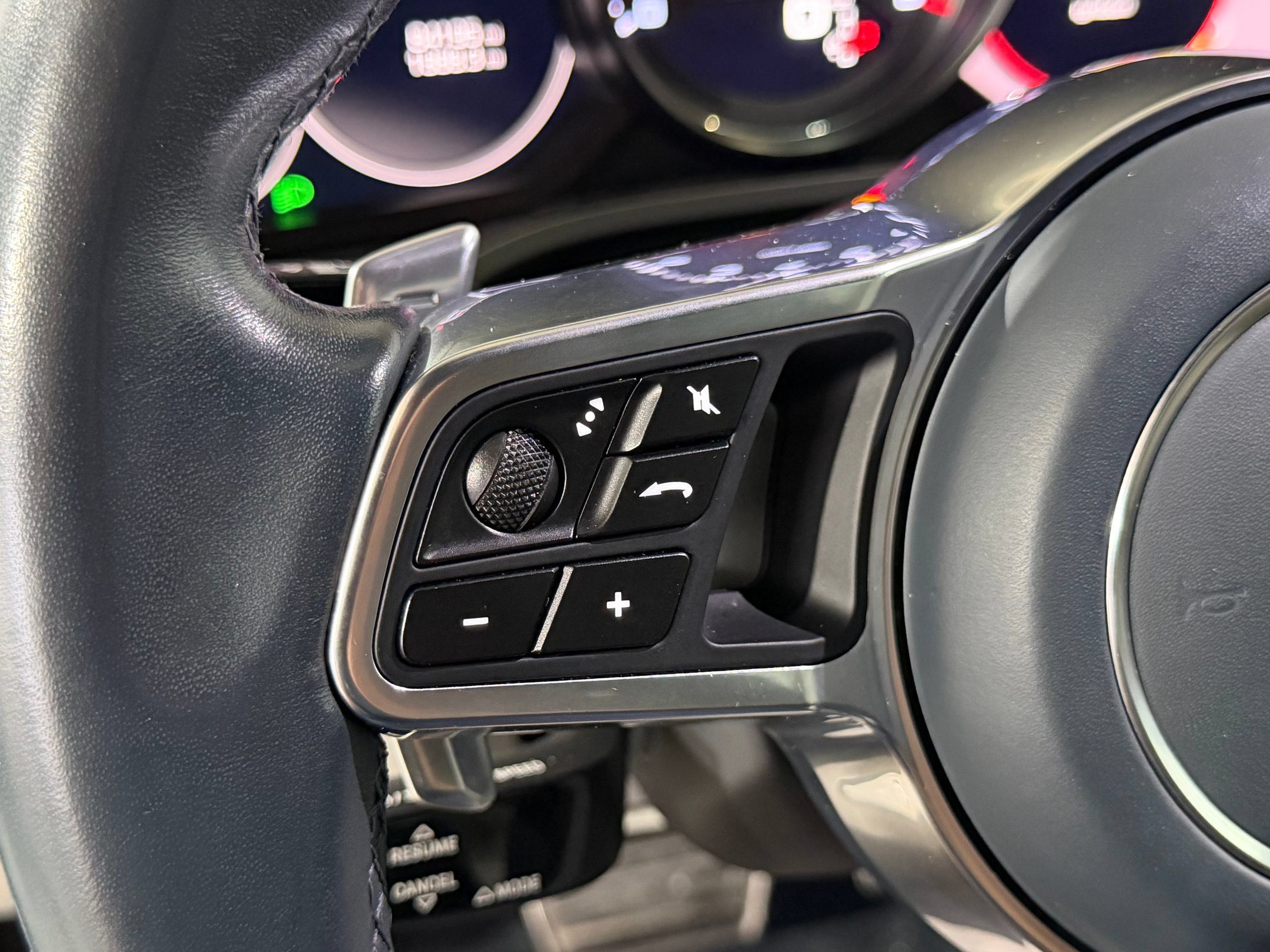 Used 2019 Porsche Cayenne S AWD/4WD image 16
