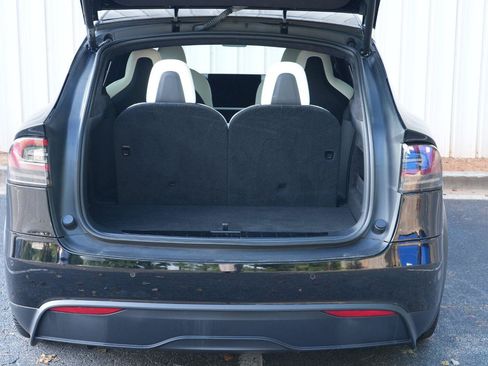 Used 2023 Tesla Model X AWD/4WD image 9
