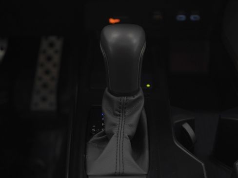 Used 2025 Toyota Camry SE image 17