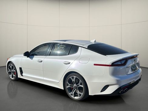 Used 2018 Kia Stinger GT1 RWD image 3