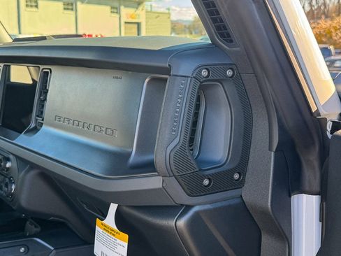 New 2025 Ford Bronco 4-Door w/ Sasquatch Package image 14