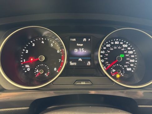 Used 2020 Volkswagen Tiguan SE w/ Panoramic Sunroof Package image 24