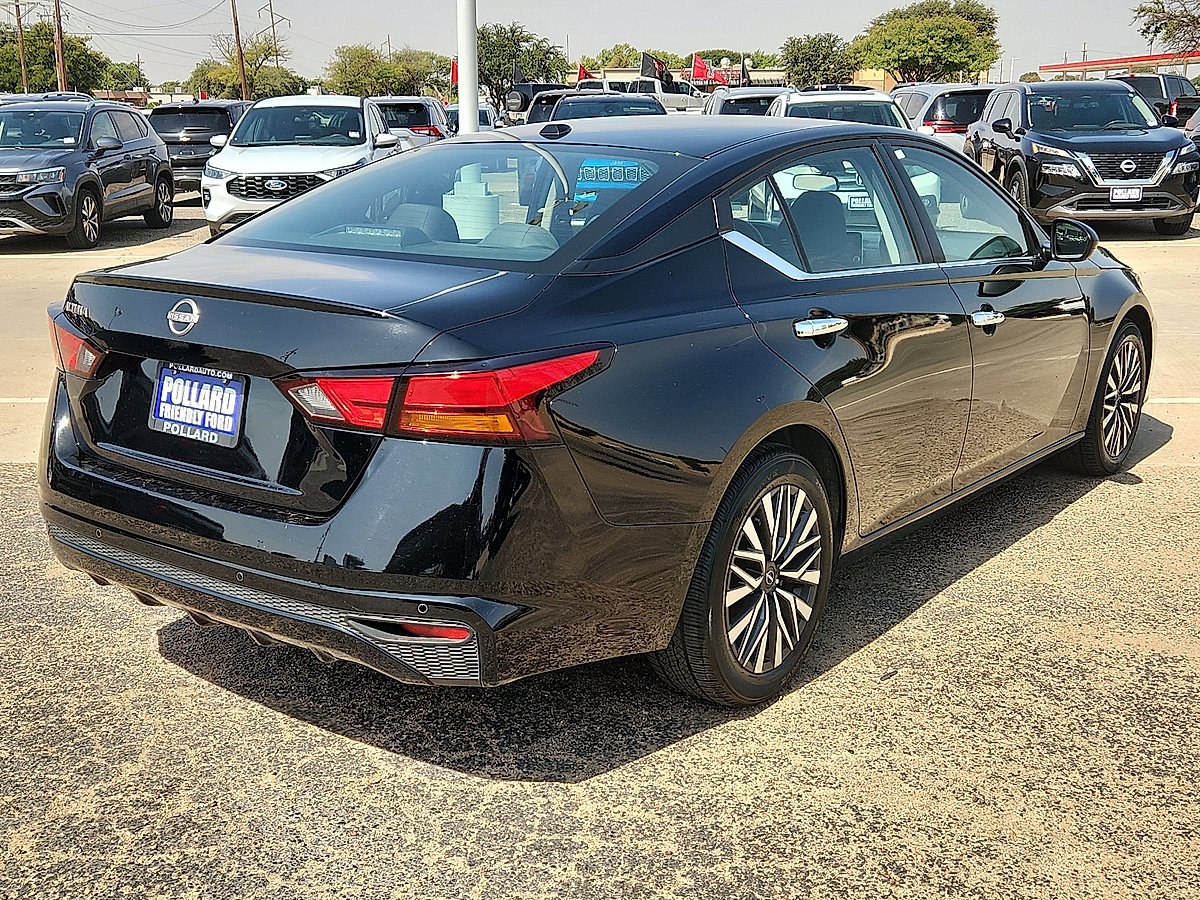 Used 2025 Nissan Altima 2.5 SV FWD image 4