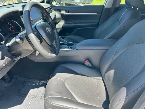 Used 2024 Toyota Camry XSE FWD image 11