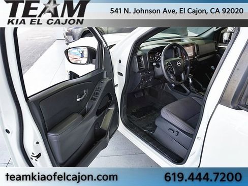 Used 2023 Nissan Frontier SV w/ Midnight Edition Package image 36