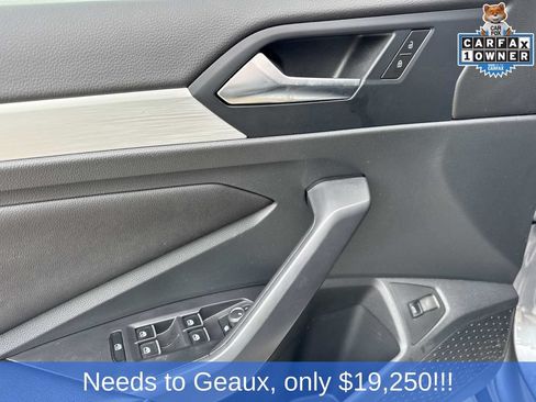 Used 2025 Volkswagen Jetta Sport FWD image 35