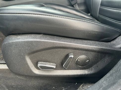 Used 2019 Ford Edge SEL w/ Equipment Group 201A FWD image 16