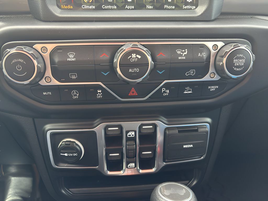 Used 2021 Jeep Wrangler Unlimited Sahara AWD/4WD image 21