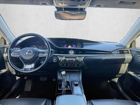Used 2018 Lexus ES 350 w/ Accessory Package FWD image 14