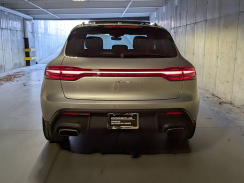 Used 2025 Porsche Macan image 8