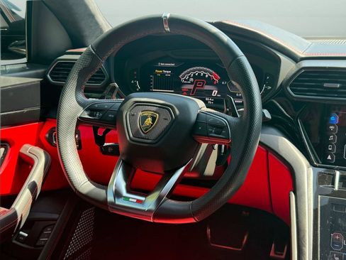 Used 2021 Lamborghini Urus AWD/4WD image 41