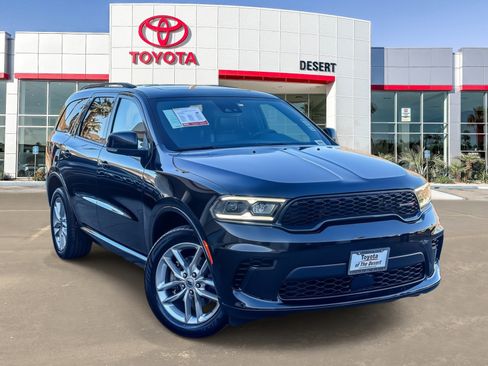 Used 2024 Dodge Durango GT image 1