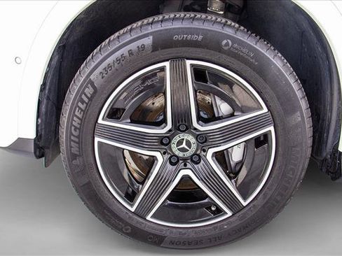 Certified 2024 Mercedes-Benz GLC 300 4MATIC image 9