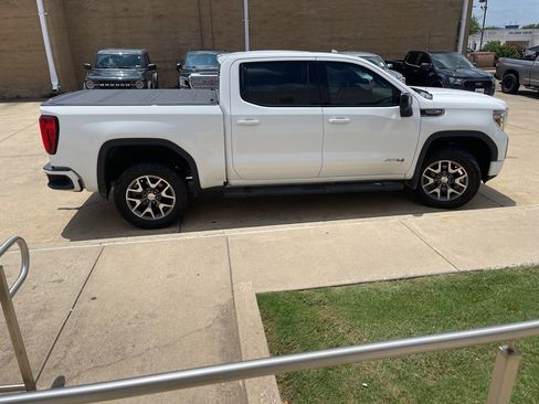 Used 2020 GMC Sierra 1500 AT4 w/ AT4 Premium Package AWD/4WD image 7