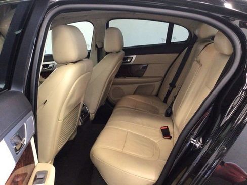 Used 2014 Jaguar XF 3.0 RWD image 11