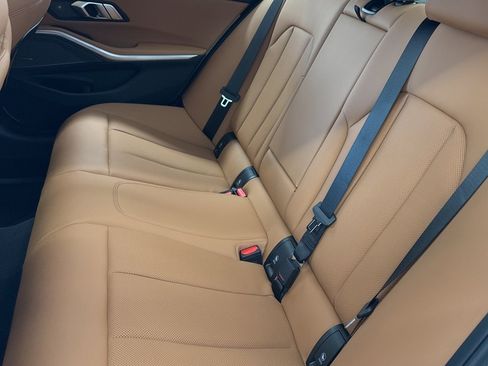 Used 2025 BMW 330i xDrive Sedan w/ Premium Package image 32