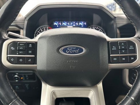 Used 2023 Ford Expedition Limited image 25