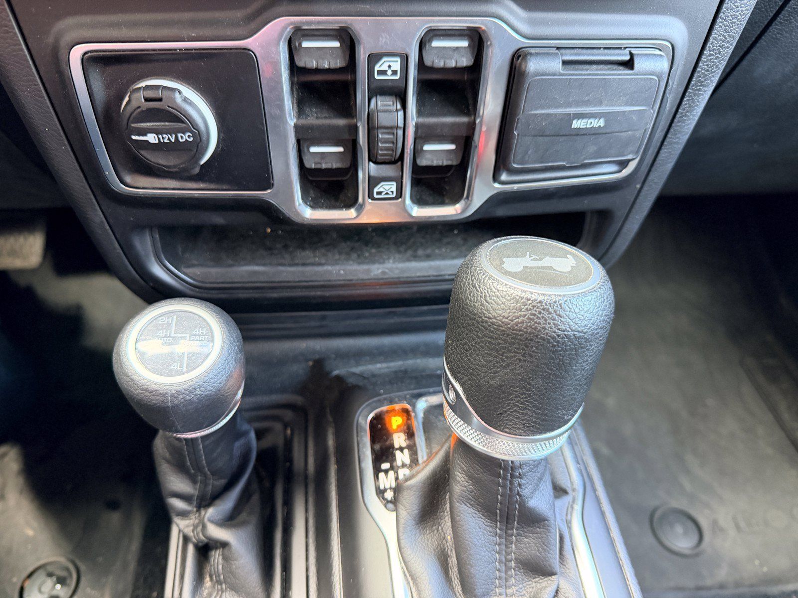 Used 2023 Jeep Wrangler Unlimited w/ Cold Weather Group AWD/4WD image 13