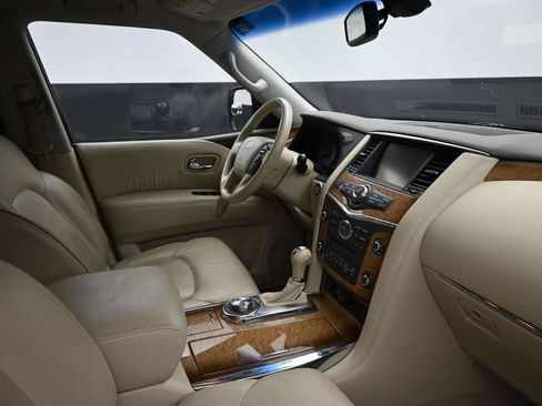 Used 2014 INFINITI QX80 4WD w/ Theater Package image 18