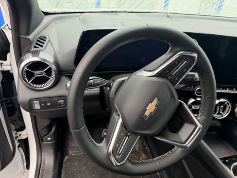 Used 2024 Chevrolet Blazer EV LT image 10