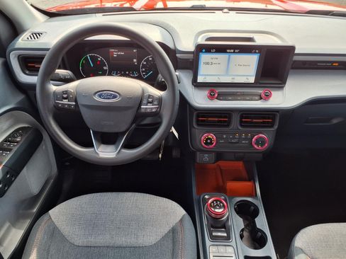 Certified 2024 Ford Maverick XLT FWD image 12